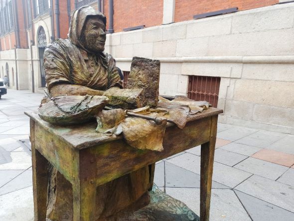 Ana Becerro, turronera de La Alberca: &ldquo;Me encantar&iacute;a que la tradici&oacute;n continuara, pero lo veo dif&iacute;cil&rdquo; | Imagen 2