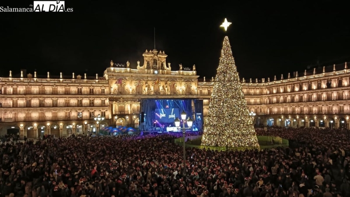 V&Iacute;DEO Y GALER&Iacute;A DE FOTOS | &iexcl;Feliz A&ntilde;o Nuevo Universitario 2026! | Imagen 6