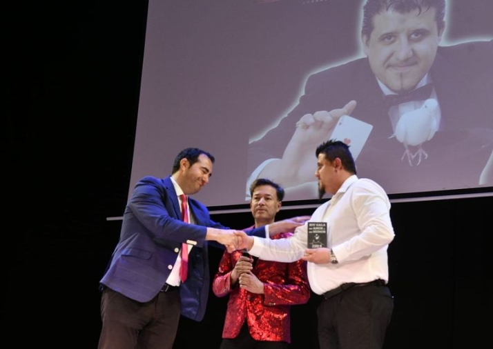 Emotivo estreno de los Premios Amor Humor en Salamanca | Imagen 1