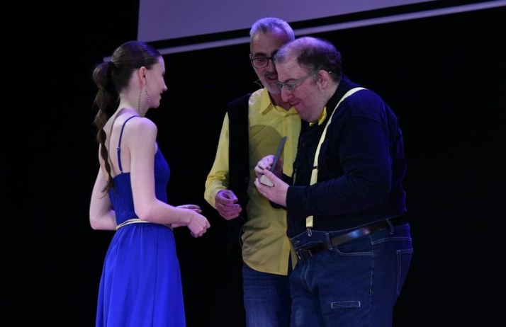 Emotivo estreno de los Premios Amor Humor en Salamanca | Imagen 6