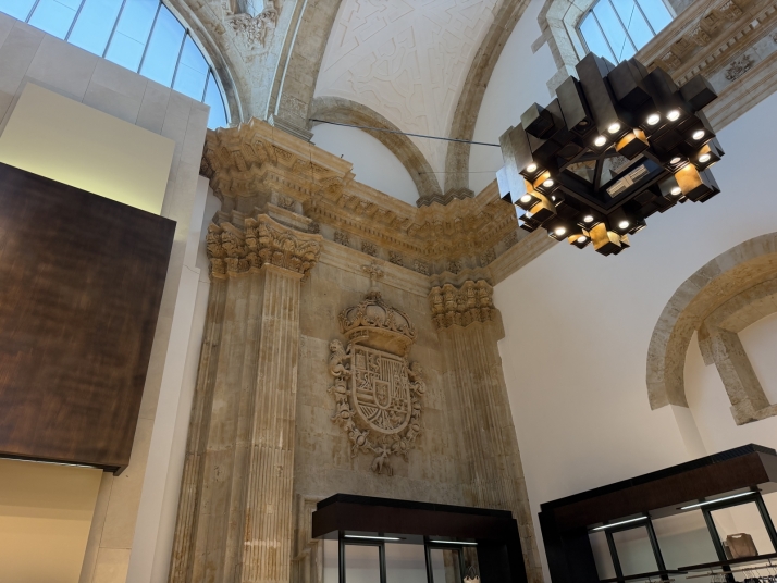 De iglesias a tiendas, hoteles y auditorios: el renacer del patrimonio religioso olvidado en Salamanca | Imagen 1
