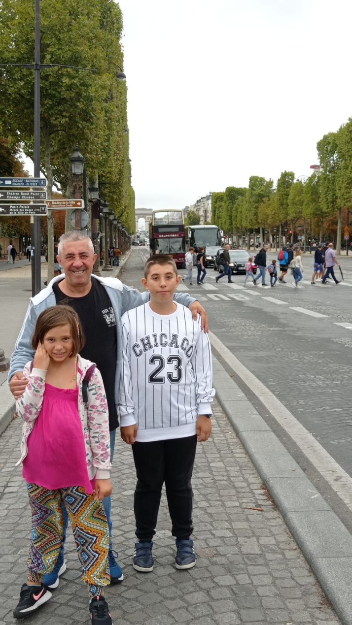 Javi, el tiktoker salmantino que triunfa con 54 a&ntilde;os: "Divertirse no tiene edad" | Imagen 1