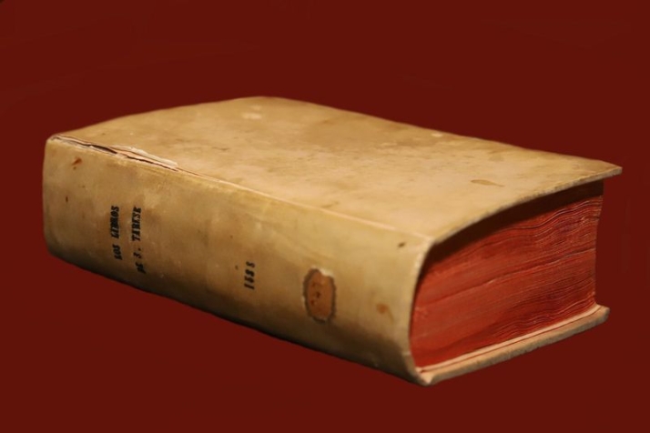 Una joya bibliográfica de Santa Teresa de 1588 sale a la luz tras una donación familiar | Imagen 1