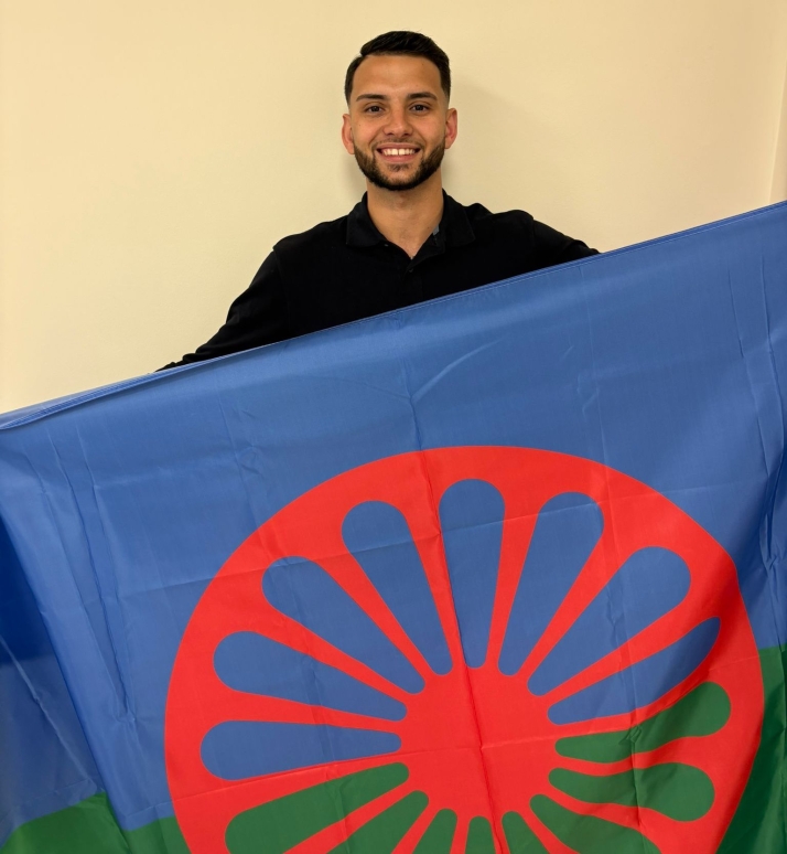 Luis Garrote, primer universitario gitano de su familia: "Mi mayor logro es ser su orgullo" | Imagen 1