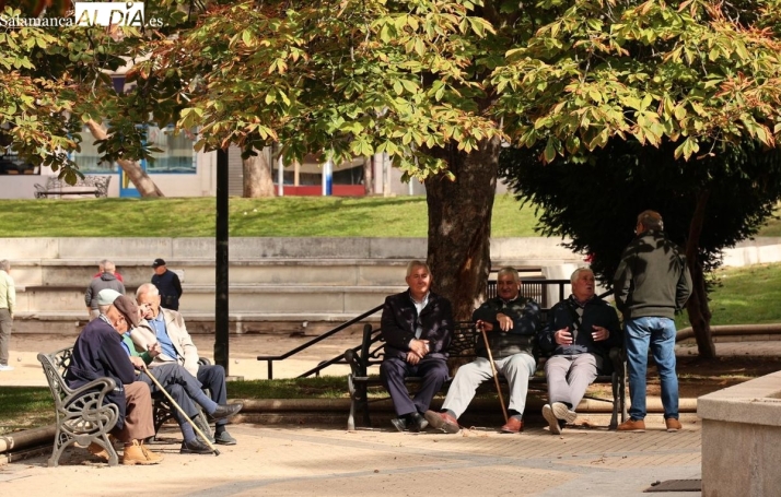"Muchas calles de la zona del Rollo han mejorado, pero a costa de eliminar plazas de aparcamiento" | Imagen 1