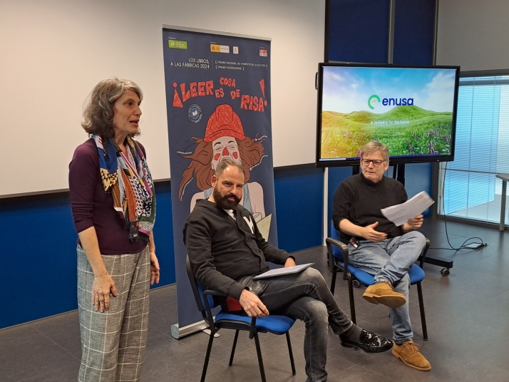 La f&aacute;brica salmantina de combustibles que se ha convertido por unas horas en un club de lectura | Imagen 1