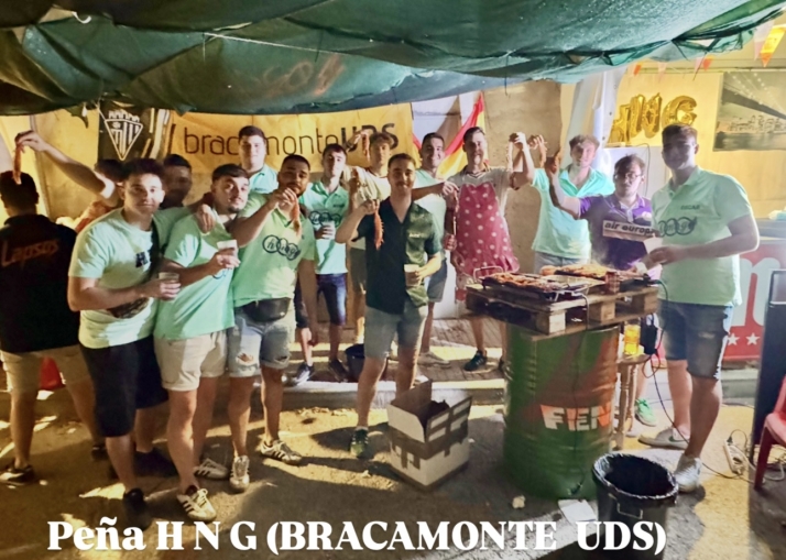 Las pe&ntilde;as y las Ferias y Fiestas 2026: Protagonistas del color y la alegr&iacute;a en un &aacute;lbum  | Imagen 4