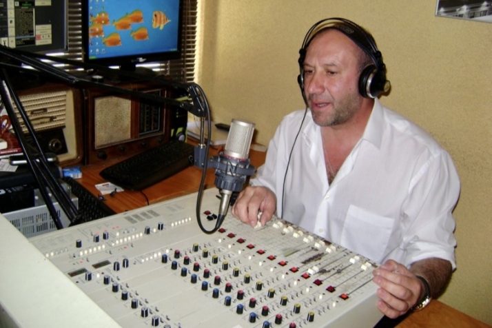 La radio y nuestros pueblos: Sintonias y voces que han sido y son parte de nuestra vida | Imagen 3