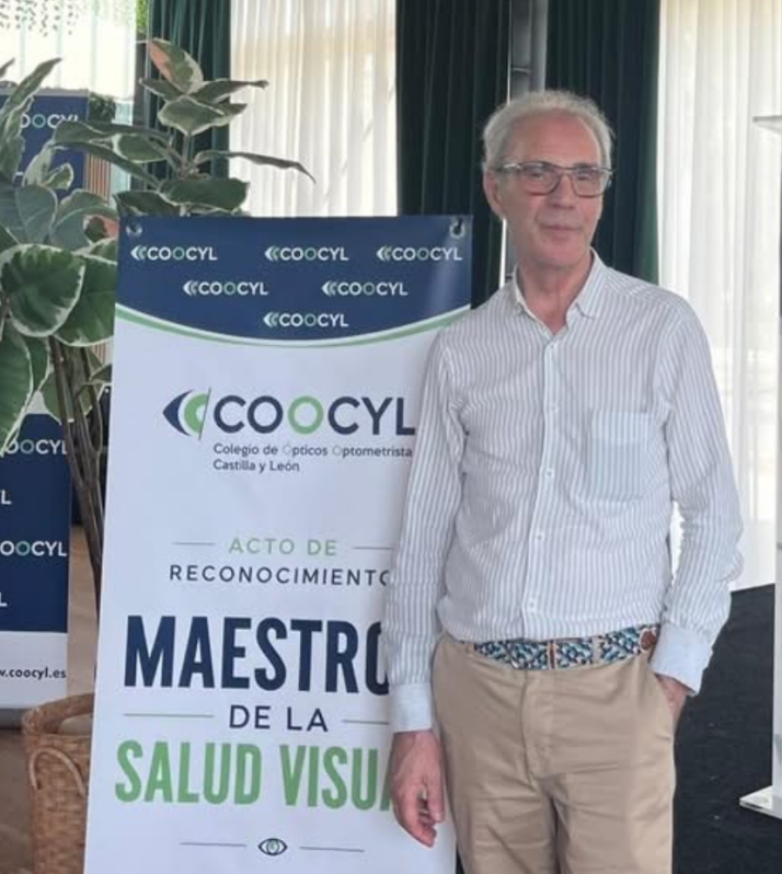 La mirada de toda una vida: Miguel &Aacute;ngel Jim&eacute;nez, homenajeado tras 40 a&ntilde;os como &oacute;ptico para Pe&ntilde;aranda y comarca | Imagen 1