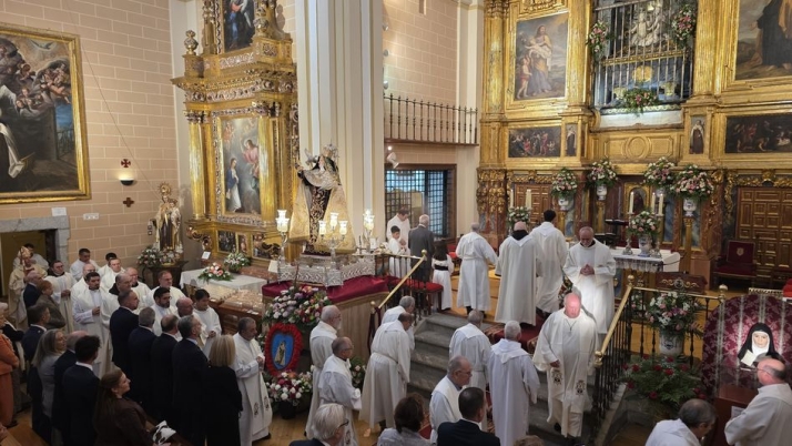 Retana llama en Alba de Tormes a ser "custodios" del legado de la santa | Imagen 1