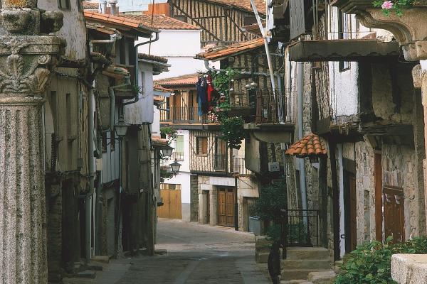 La Diputaci&oacute;n promociona sus productos tur&iacute;sticos m&aacute;s emblem&aacute;ticos en INTUR | Imagen 3