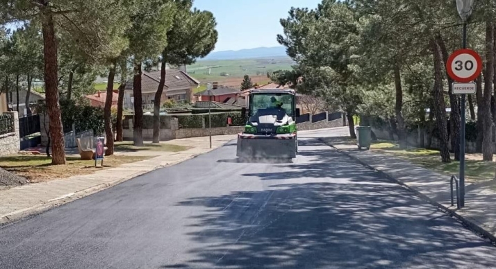 Mejoras en Alba de Tormes: 18.000 euros para la entrada de Amatos y la calle Madro&ntilde;os del Pinar | Imagen 1