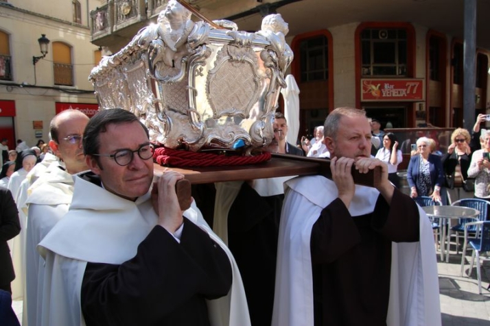 El prior Miguel &Aacute;ngel Gonz&aacute;lez habla de "admiraci&oacute;n y agradecimiento" tras una veneraci&oacute;n de Santa Teresa que "ha desbordado todas las previsiones" | Imagen 4