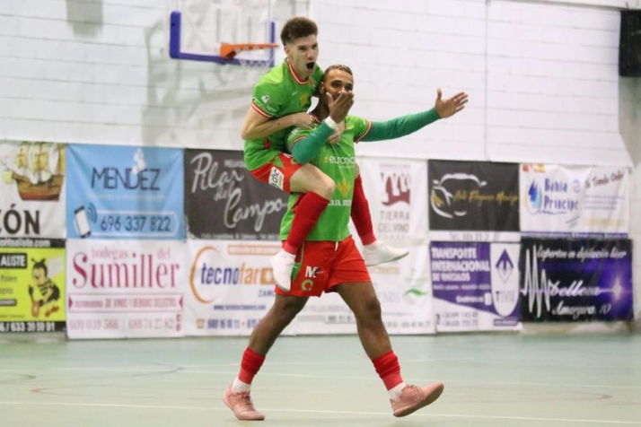 De Alba de Tormes a Zamora: El sacrificio y la pasi&oacute;n de Rober 'Pibe' por el f&uacute;tbol sala | Imagen 2