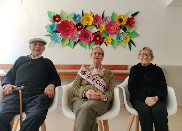 Rosal&iacute;a Due&ntilde;as cumple 100 a&ntilde;os | Imagen 1