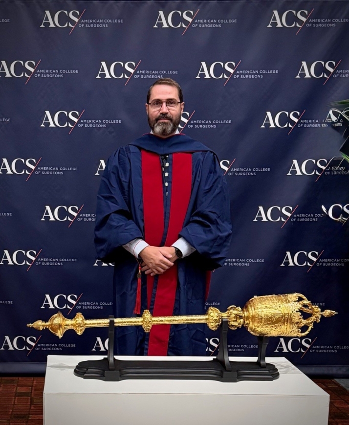 Un cirujano de Salamanca entra en la &eacute;lite mundial de la medicina tras su nombramiento en Chicago | Imagen 1