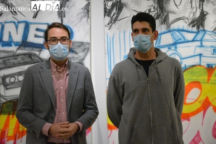 ‘Coches, coches y ante todo coches’, la exposición del artista Álvaro Perote en el Espacio Joven