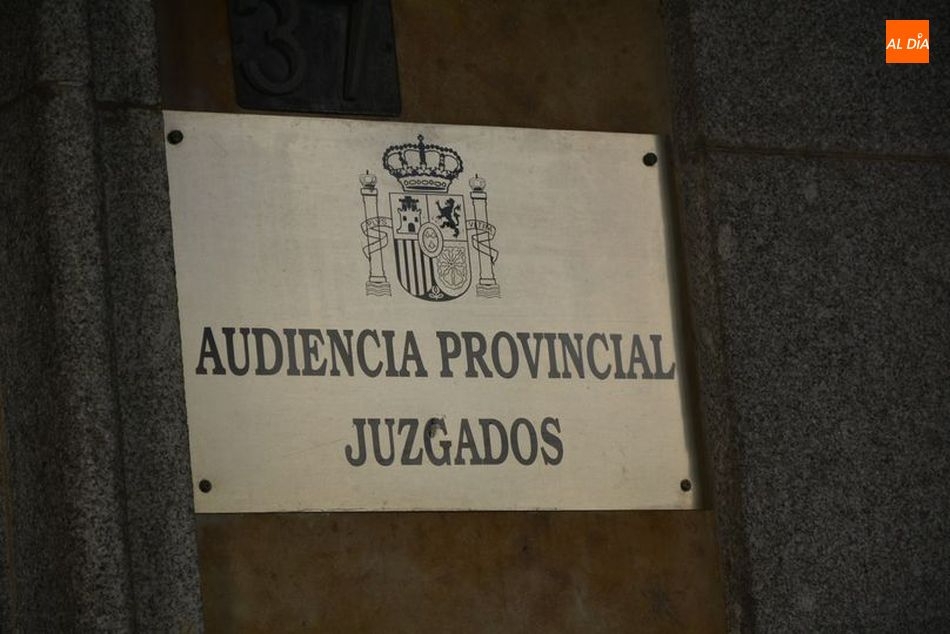 Condena de tres años de cárcel para la joven que rompió un vaso en la cara de otra, en un pub de Béjar