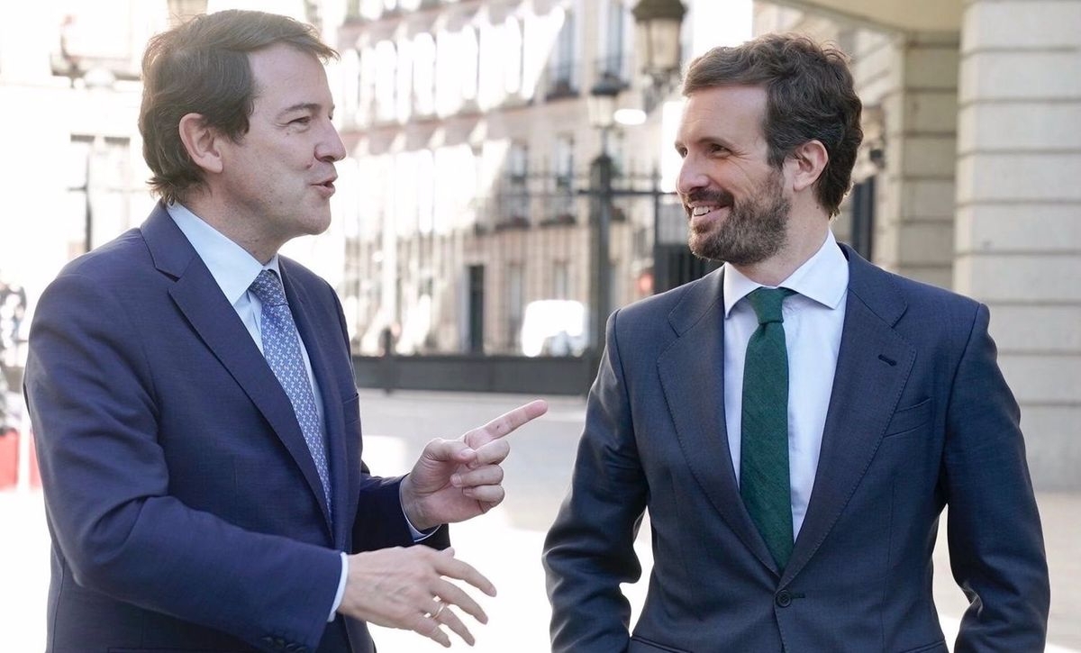 Casado apoya a Mañueco en el adelanto electoral de Castilla y León, del que fue puntualmente informado 