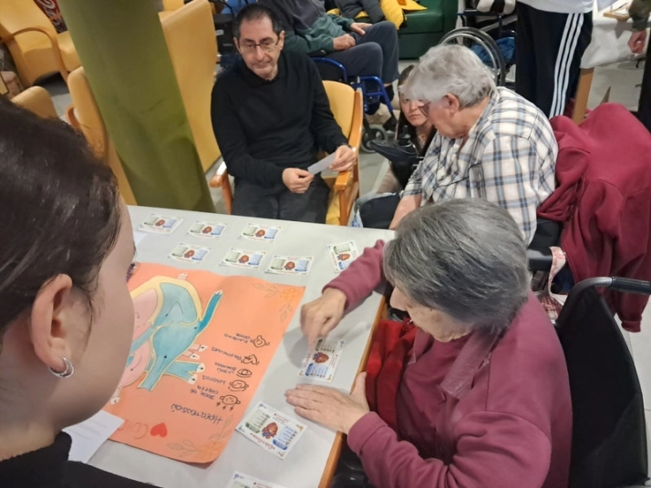 Foto 5 - Experimentos y empat&iacute;a: el IES Leonardo Da Vinci lleva su feria cient&iacute;fica a Gerialba
