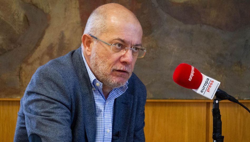  ¿Qué cojones piensas de tu población?, ¿qué categoría humana tienes?, el mensaje de Igea a Mañueco