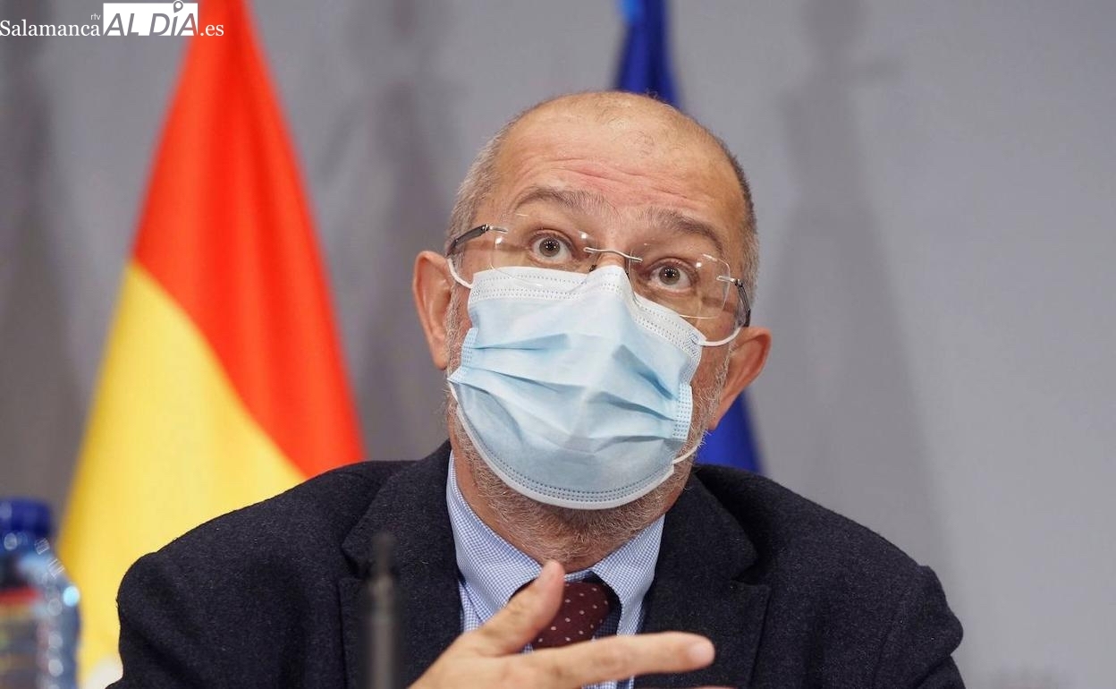 Paco Igea se hace el harakiri
