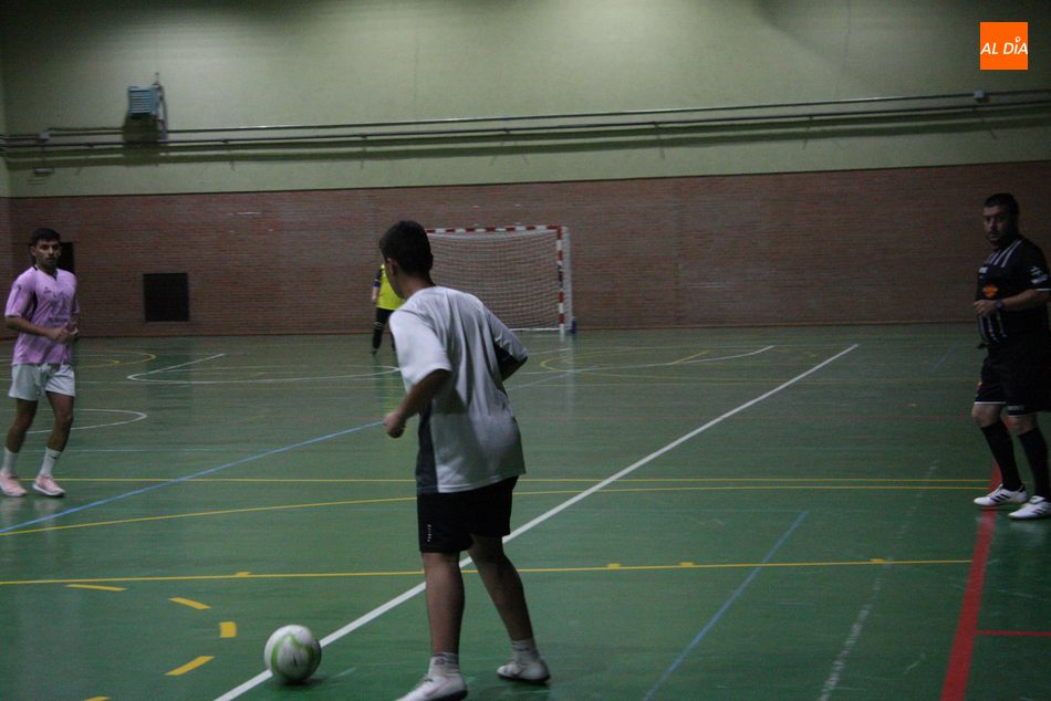 Foto 5 - Excelente ambiente ‘futsal’ en el Torneo de Fútbol Sala de Vitigudino  