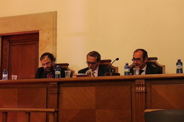 Una veintena de rapsodas y escritores comparten versos en el D&iacute;a Mundial de la Poes&iacute;a