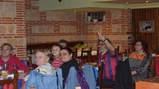 Foto 4 - Entre procesi&oacute;n y procesi&oacute;n, f&uacute;tbol