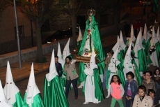 Foto 5 - Los Cofradía de la Cruz y del Amor camina al paso de la Esperanza