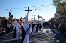 Foto 5 - Un sol espl&eacute;ndido ba&ntilde;&oacute; al V&iacute;a Crucis de Jes&uacute;s de los Trinitarios