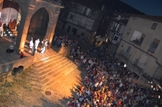 Foto 6 - 'La Pasión' de Cateja Teatro inunda el corazón de la Sierra