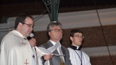 Foto 5 - Aroma a incienso y cera para recibir el encuentro