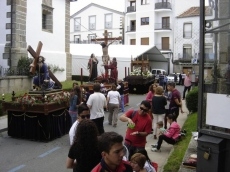 Foto 4 - La Procesión del Santo Entierro a la luz de una espléndida mañana de Viernes Santo