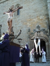 Foto 6 - Silencio, respeto y tradición en la procesión de La Carrera