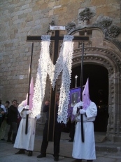 Foto 4 - Silencio, respeto y tradición en la procesión de La Carrera