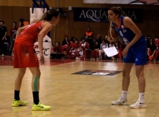 Foto 3 - Perfumer&iacute;as Avenida pierde la Liga en el segundo partido (62-59)