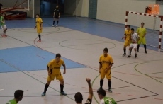 Foto 4 - Un III Senior con poco de Senior le planta cara al líder