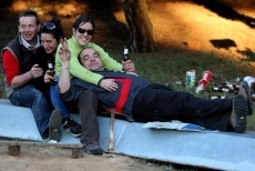 Foto 6 - Los cantalpineses disfrutan en los pinares de un espléndido Lunes de Aguas