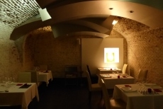 Foto 5 - Electricidad Santa Teresa “condimenta” la Iluminación del restaurante DASSA BASSA