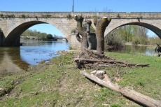 Foto 3 - Comienza el arduo proceso de recuperación del parking de La Pesquera