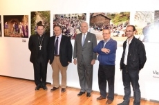 Foto 6 - El Palacio de Los Águila acoge una muestra sobre el Vía Crucis de Serradilla del Arroyo