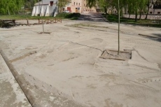 Foto 3 - 1Foto: Recolocada la valla del parking de La Pesquera