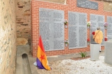 Foto 3 - Salamanca Memoria y Justicia recuerda a los represaliados por el franquismo