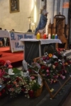 Foto 2 - Los niños protagonizan la Ofrenda Floral a la Virgen María