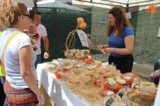 Foto 6 - Rotundo éxito de público y negocio en la XI Feria Internacional del Queso