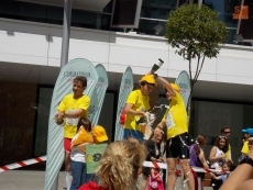 Foto 6 - Diego Gonz&aacute;lez y Ruth G&oacute;mez, ganadores de la carrera Salamanca Solidaria de Aquafruit