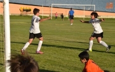 Foto 4 - El Alevín A del Ciudad Rodrigo se despide de su público con un empate