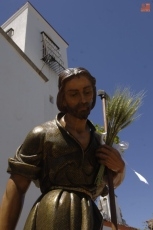 Foto 4 - La presidenta de las Cortes autonómicas asiste a la procesión de San Isidro