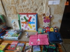 Foto 4 - El Colegio Siervas de San Jos&eacute; abre hasta el viernes su rastrillo solidario